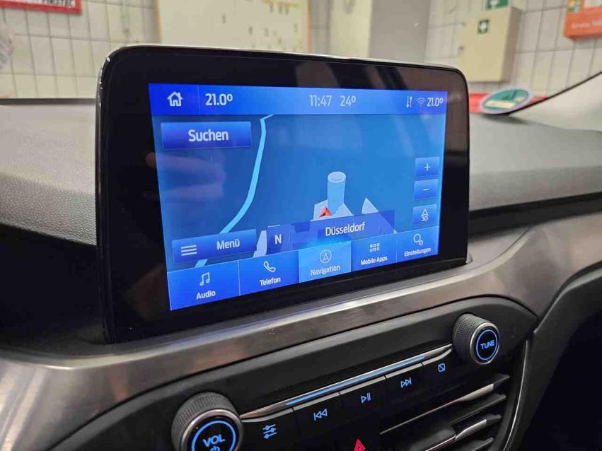 Ford Focus Turnier 1.5 EB Titanium NAVI KLIMAAUT LED SHZ PDC 8