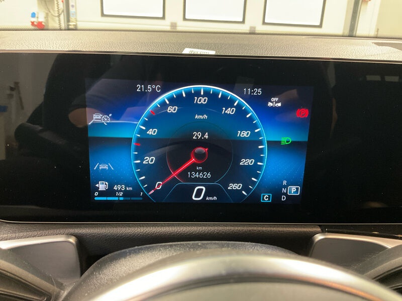 Mercedes-Benz GLB 200 d Progressive T-Leder Navi LED 9