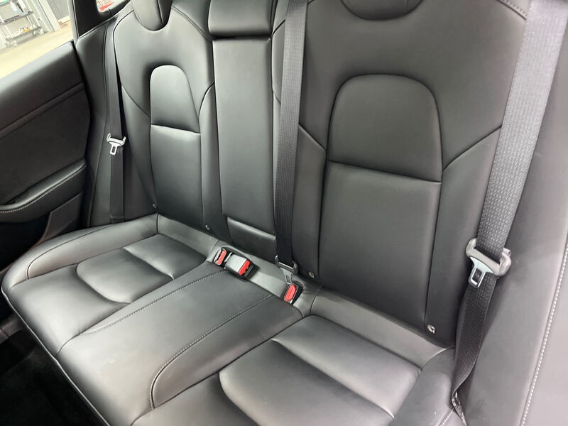 Tesla Model 3 Leder Navi LED 11