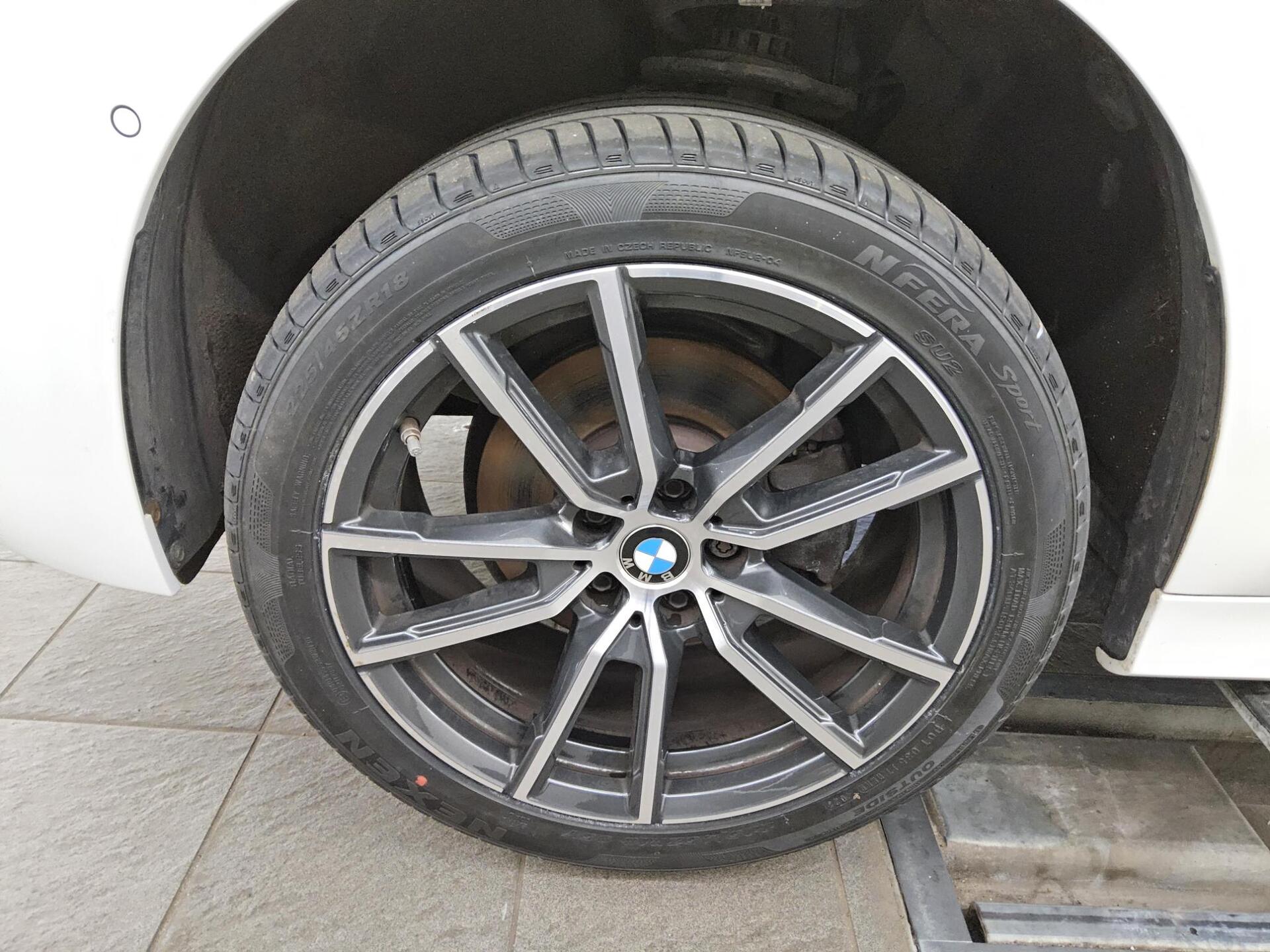 BMW 320dA Navi LED Shz LCPro. HiFi Leder 11