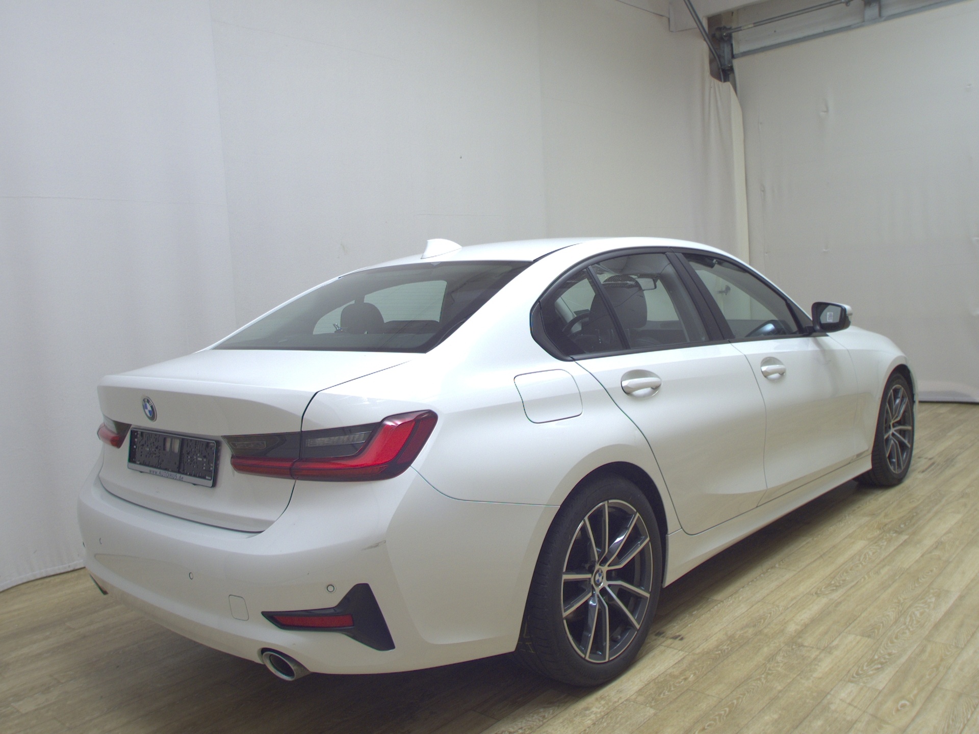 BMW 320dA Navi LED Shz LCPro. HiFi Leder 4