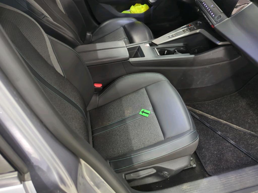 Peugeot 308 1.5 BlueHDI Active Navi LED DigiTacho T-Leder 8