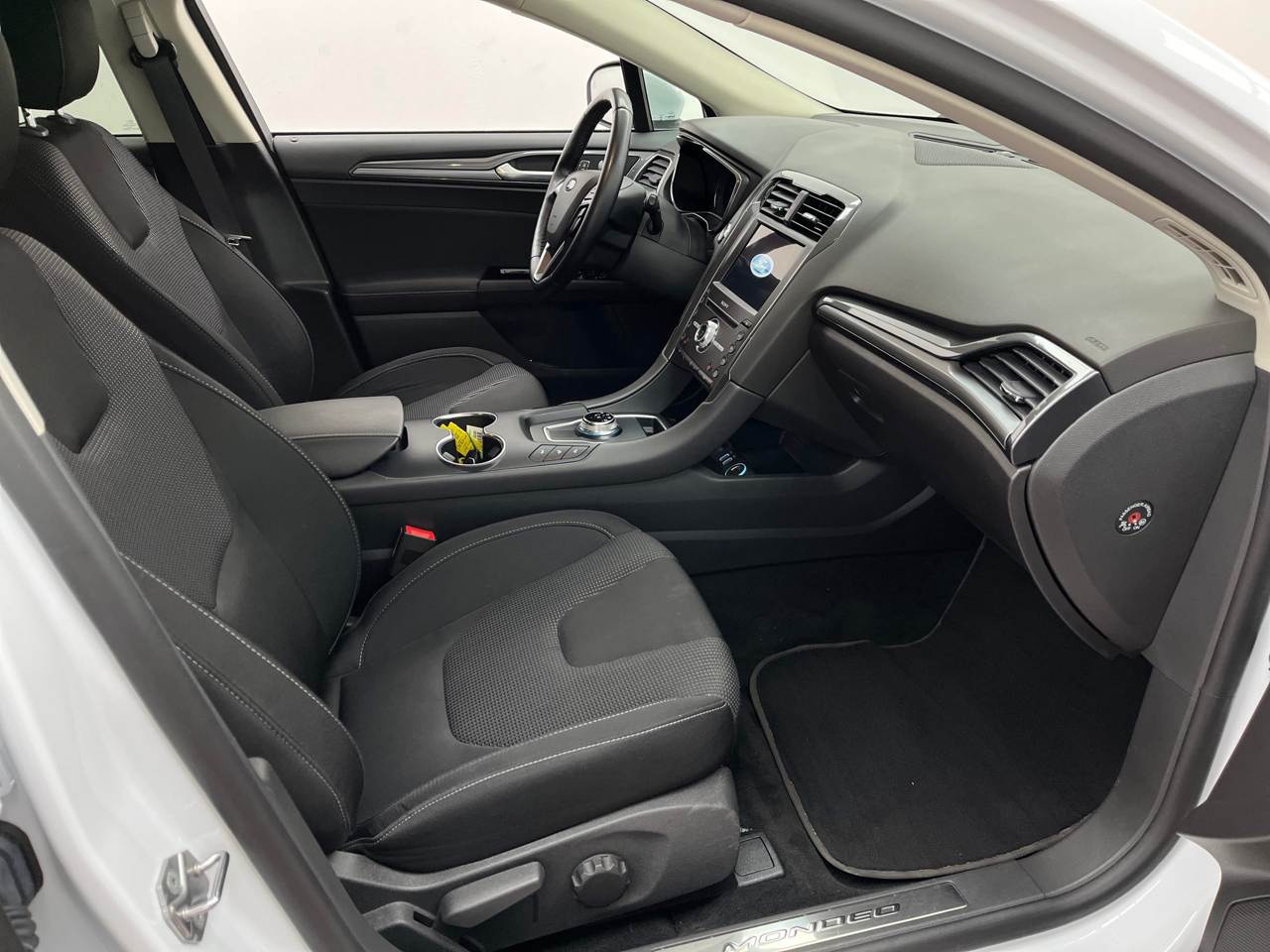 Ford Mondeo Turnier 2.0 EB Titanium NAVI LED SPORTSITZE SHZ PDC 7