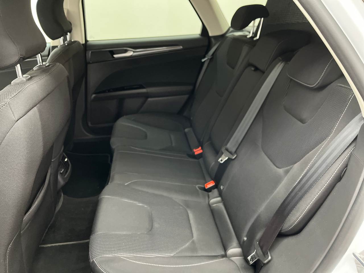 Ford Mondeo Turnier 2.0 EB Titanium NAVI LED SPORTSITZE SHZ PDC 8