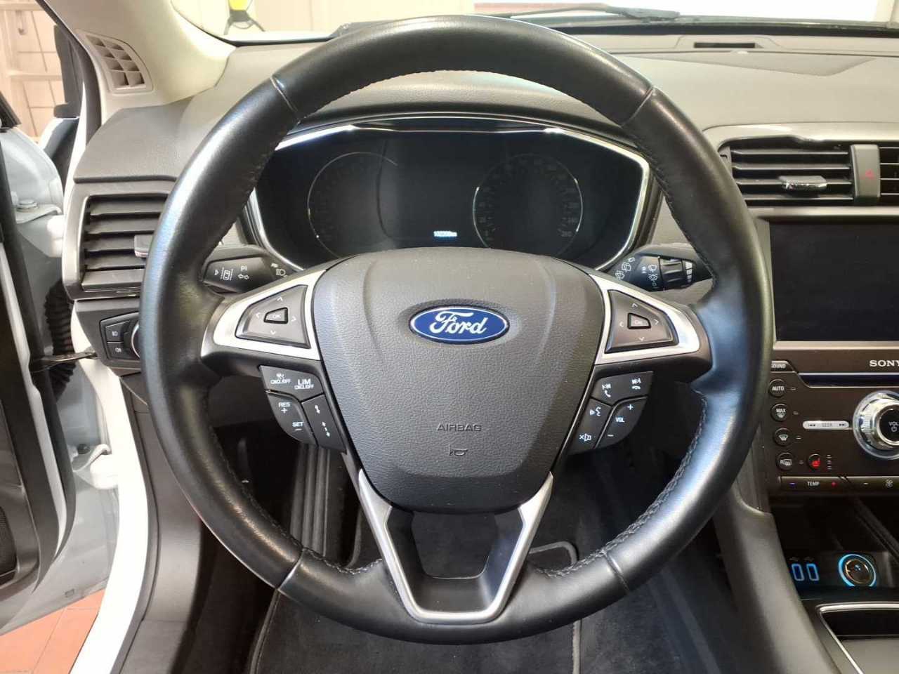Ford Mondeo Turnier 2.0 EB Titanium NAVI LED SPORTSITZE SHZ PDC 10