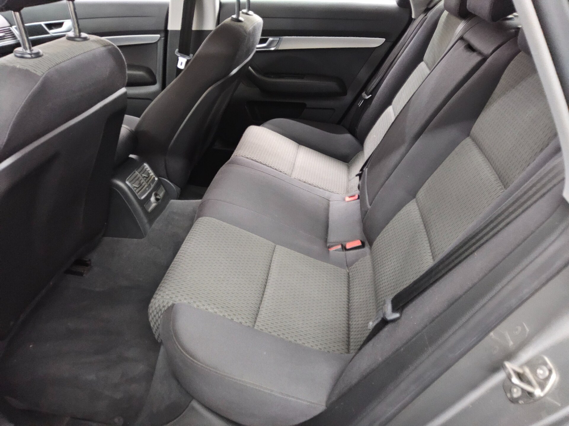 Audi A6 Avant 3.2 Quattro Navi GSD PDC 13
