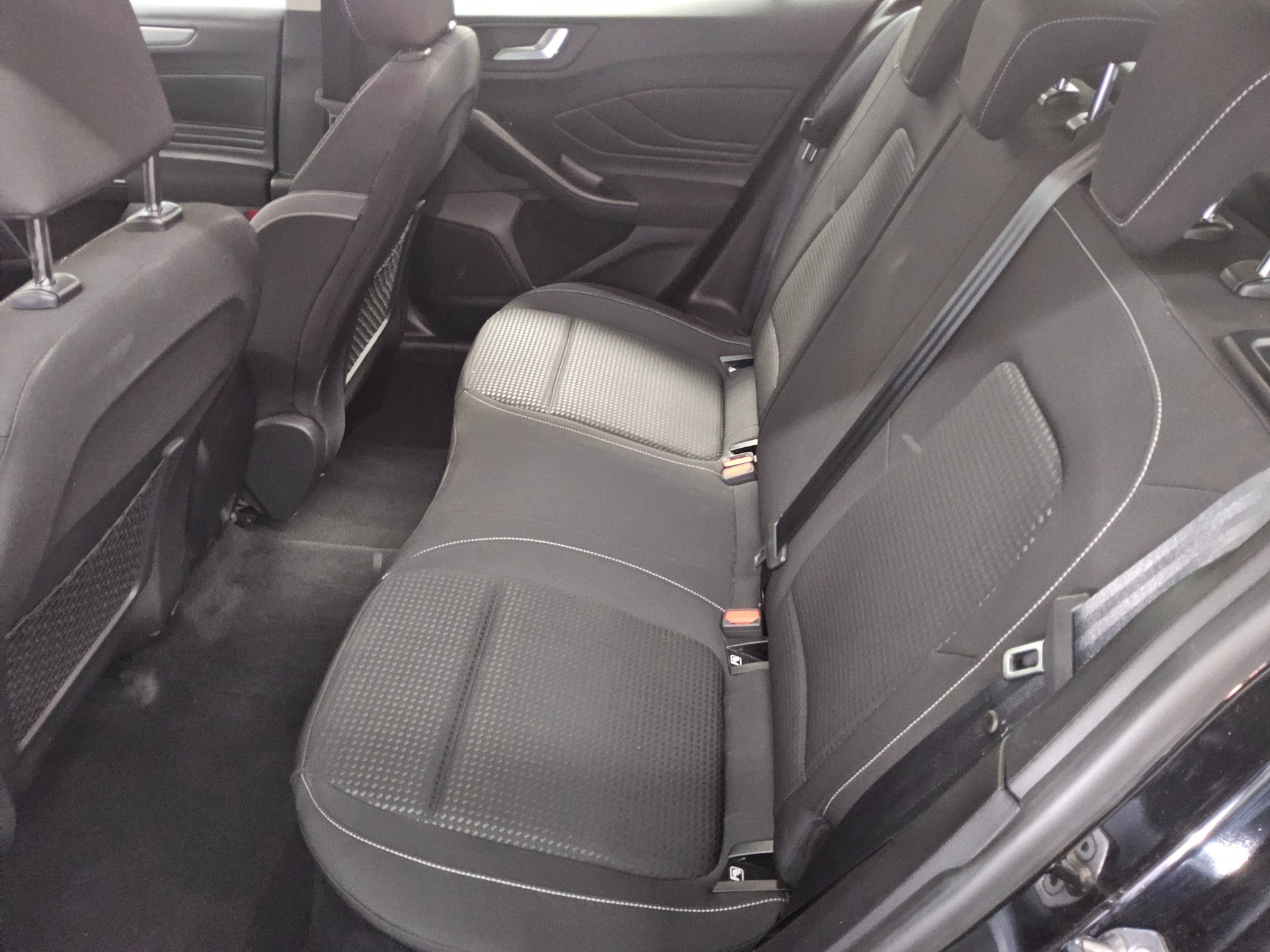 Ford Focus Turnier 1.5 EB Cool&Connect Navi LED 13