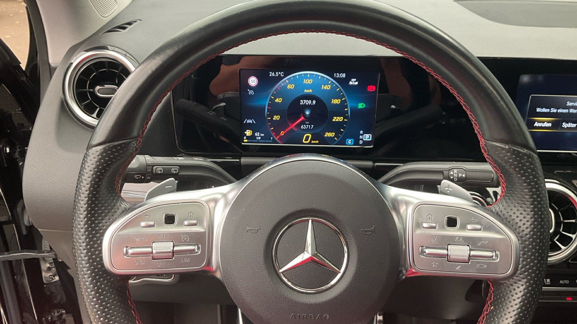 Mercedes-Benz GLA 200 d AMG-Line NAVI KLIMAAUT SHZ PDC LED 10