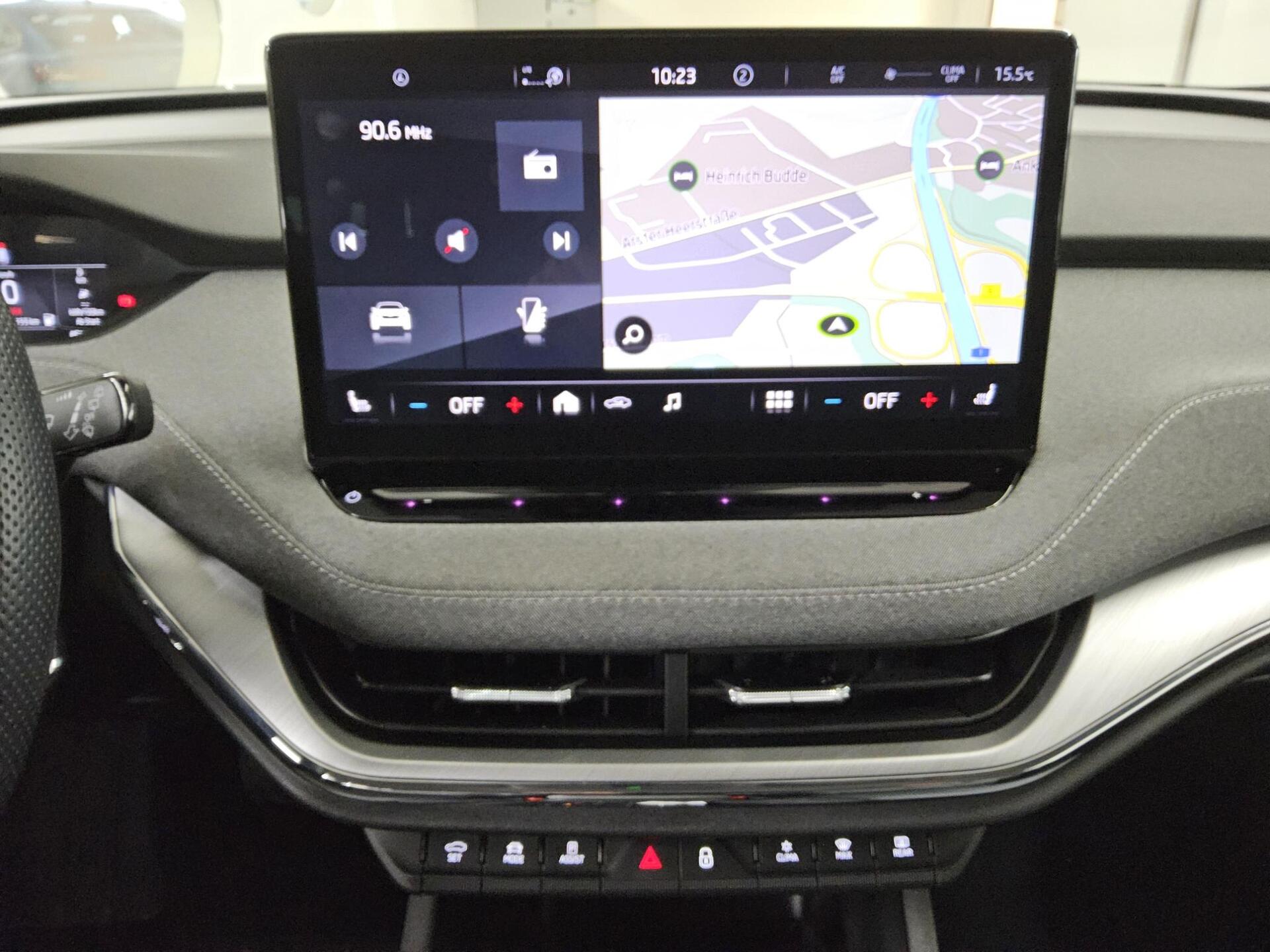 Skoda Enyaq iV 80 Loft T-Leder Navi LED 360° ACC 4xShz 7
