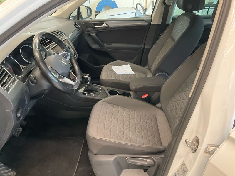 Volkswagen Tiguan 2.0 TDI Life NAVI CARPLAY ANDROID KLIMAAUT SHZ 11