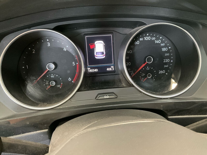 Volkswagen Tiguan 2.0 TDI Life NAVI CARPLAY ANDROID KLIMAAUT SHZ 6