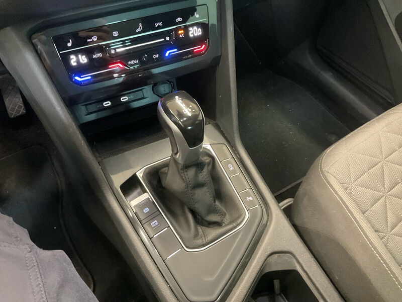 Volkswagen Tiguan 2.0 TDI Life NAVI CARPLAY ANDROID KLIMAAUT SHZ 9