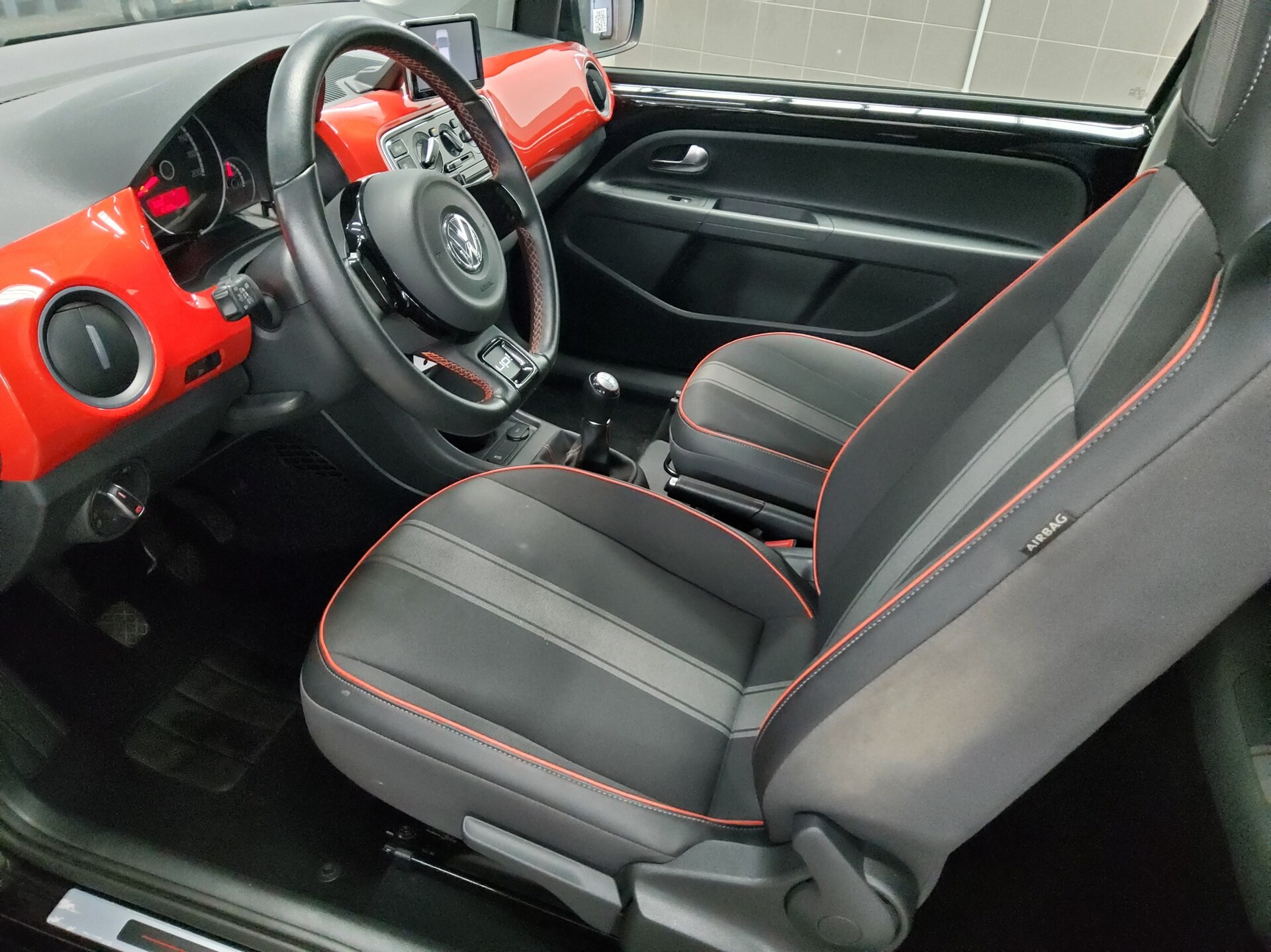 Volkswagen up! T-Leder Navi Shz Sound PDC Tempomat 8