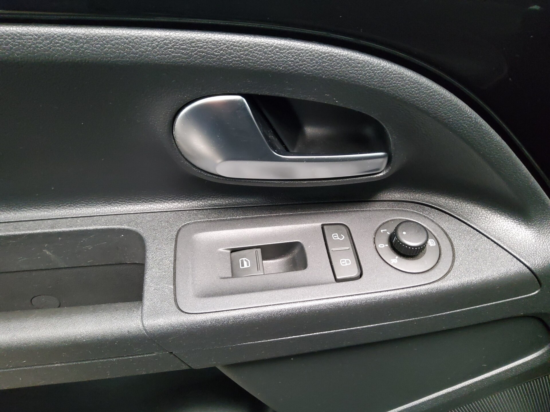 Volkswagen up! T-Leder Navi Shz Sound PDC Tempomat 9