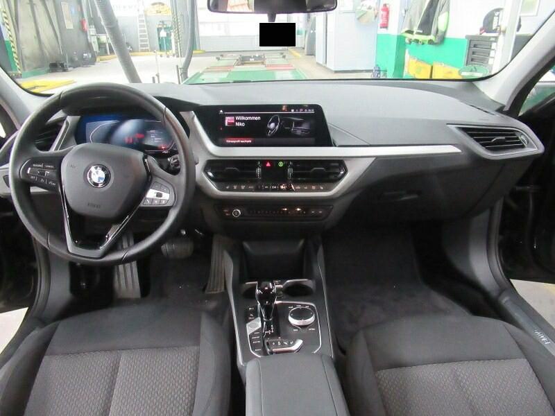 BMW 120dA Advantage PDC SHZ 5