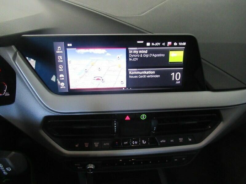 BMW 120dA Advantage PDC SHZ 9