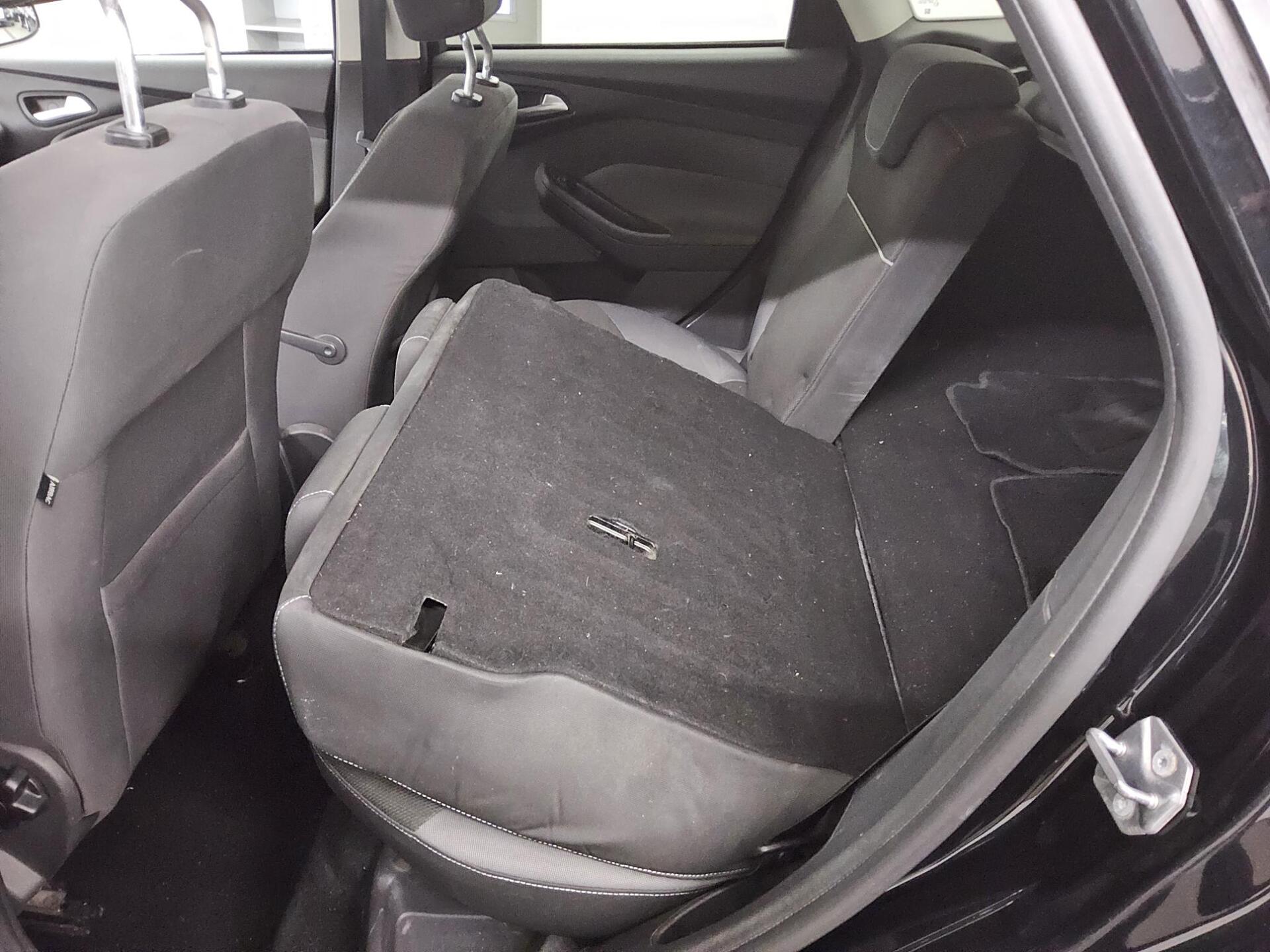 Ford Focus Turnier 1.6 TI-VCT Trend PDC Klima 12