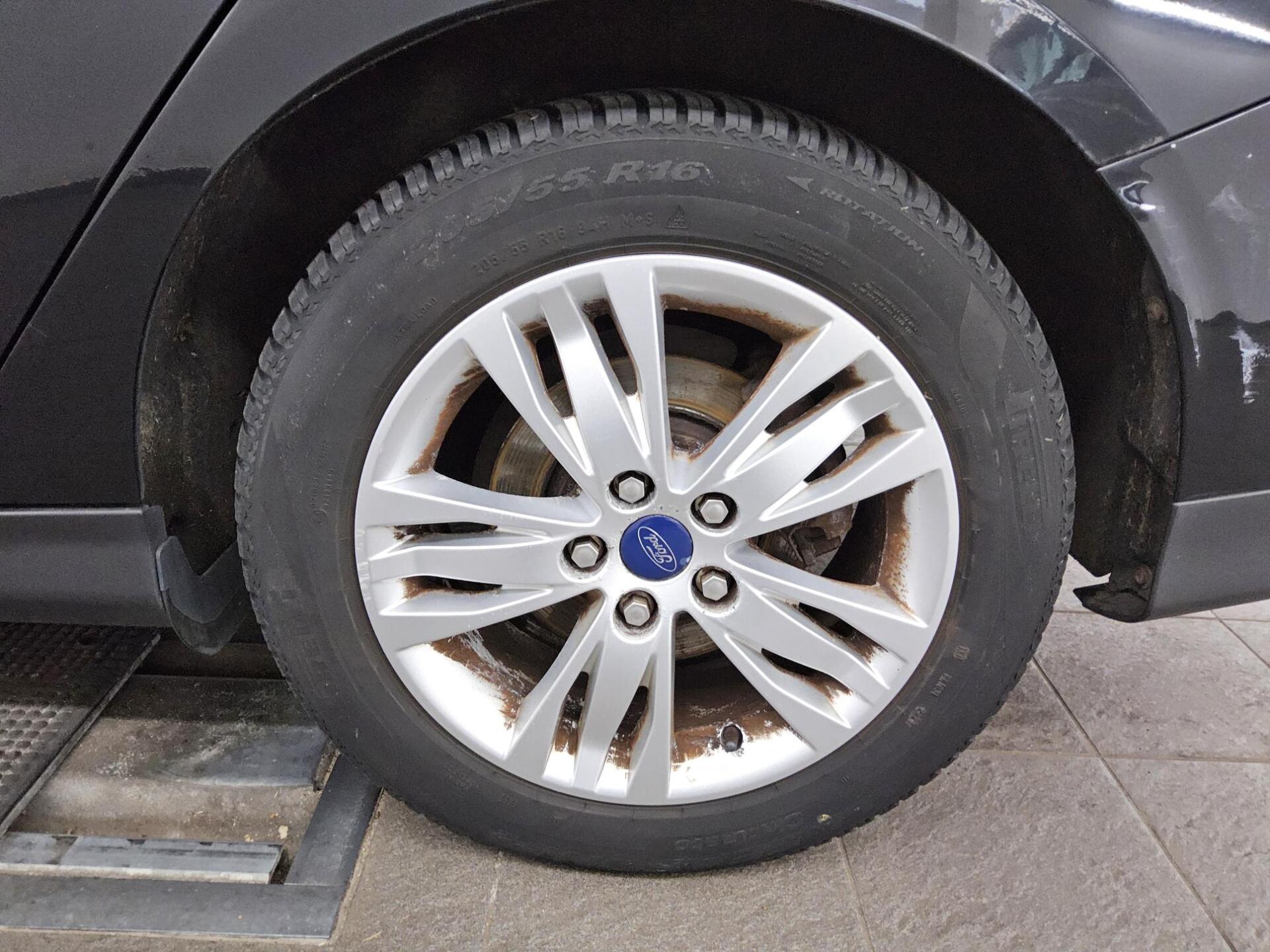 Ford Focus Turnier 1.6 TI-VCT Trend PDC Klima 10