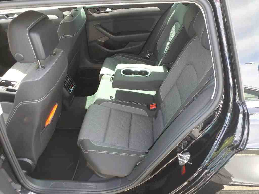 Volkswagen Passat Variant 2.0 TDI Business RFK ACC 7