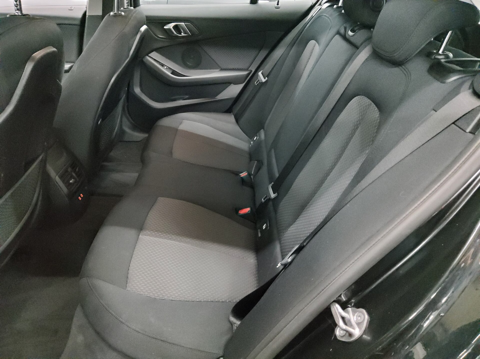 BMW 118iA Advantage Navi LED LC-Pro PDC SHZ 13