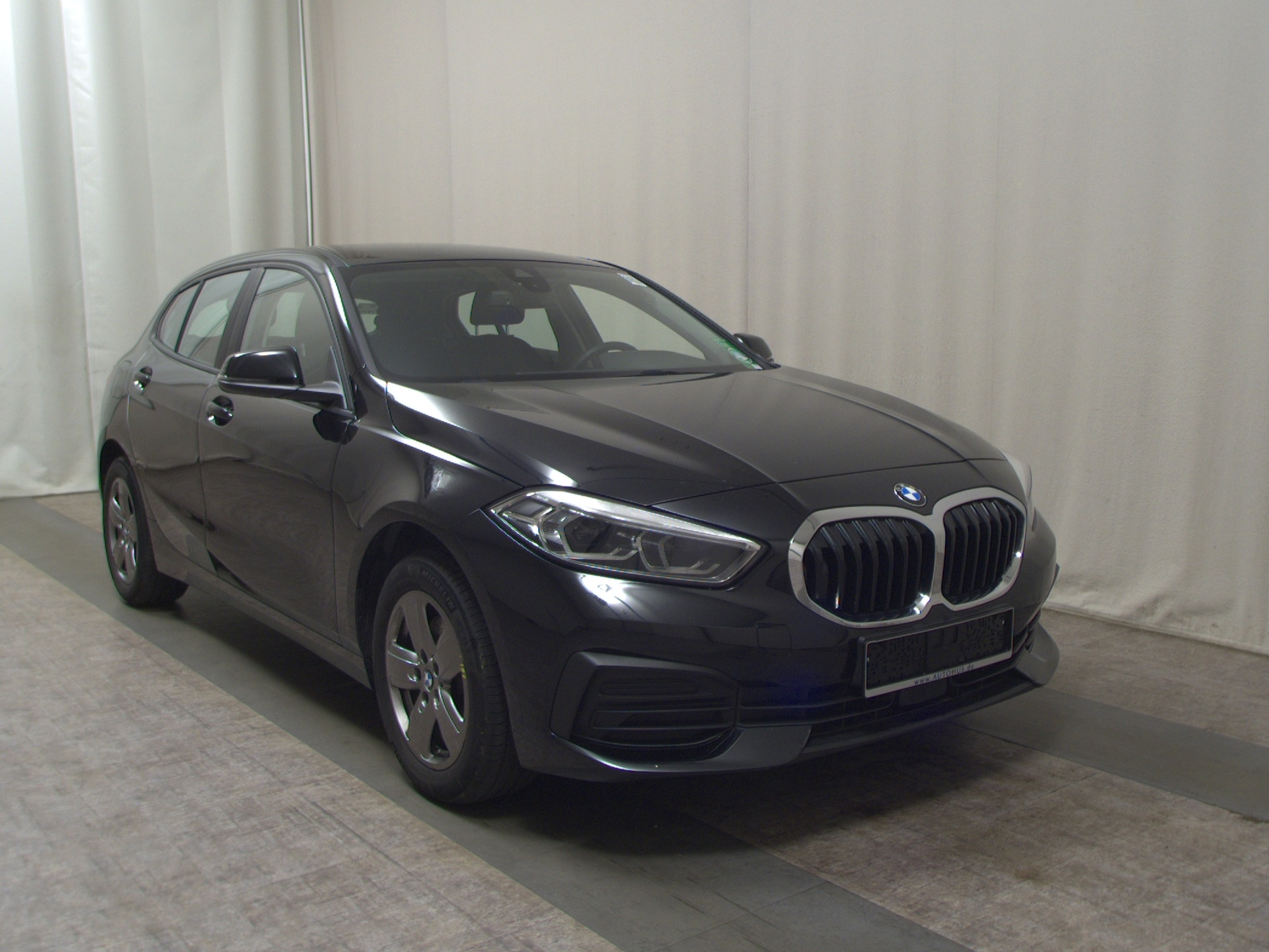 BMW 118iA Advantage Navi LED LC-Pro PDC SHZ 3