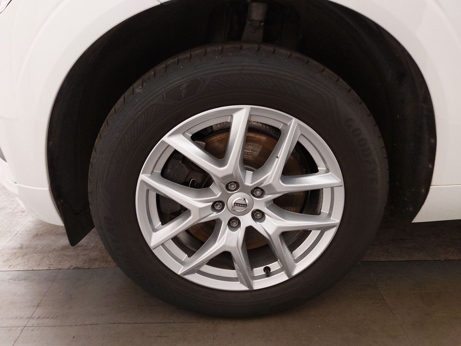 Volvo XC60 B4 Momentum Pro Navi LED H-K RFK AHK 7