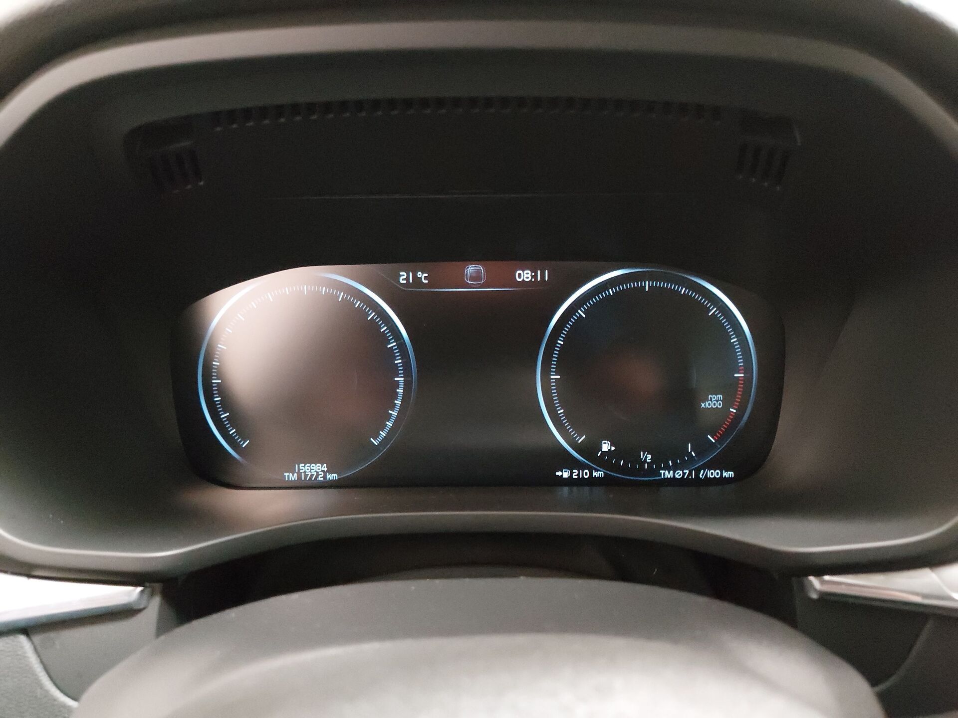 Volvo XC60 B4 Momentum Pro Navi LED H-K RFK AHK 17