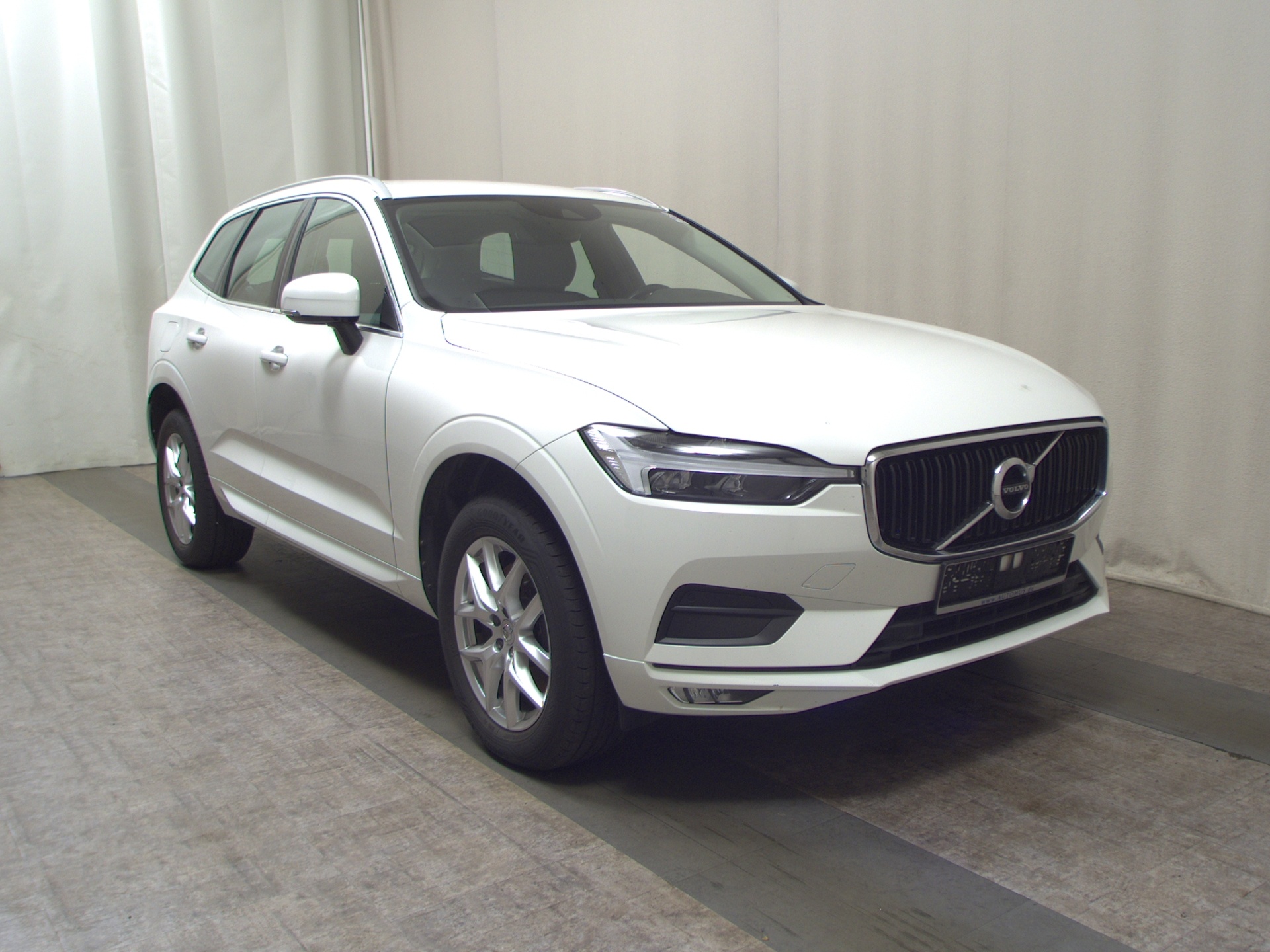 Volvo XC60 B4 Momentum Pro Navi LED H-K RFK AHK 3