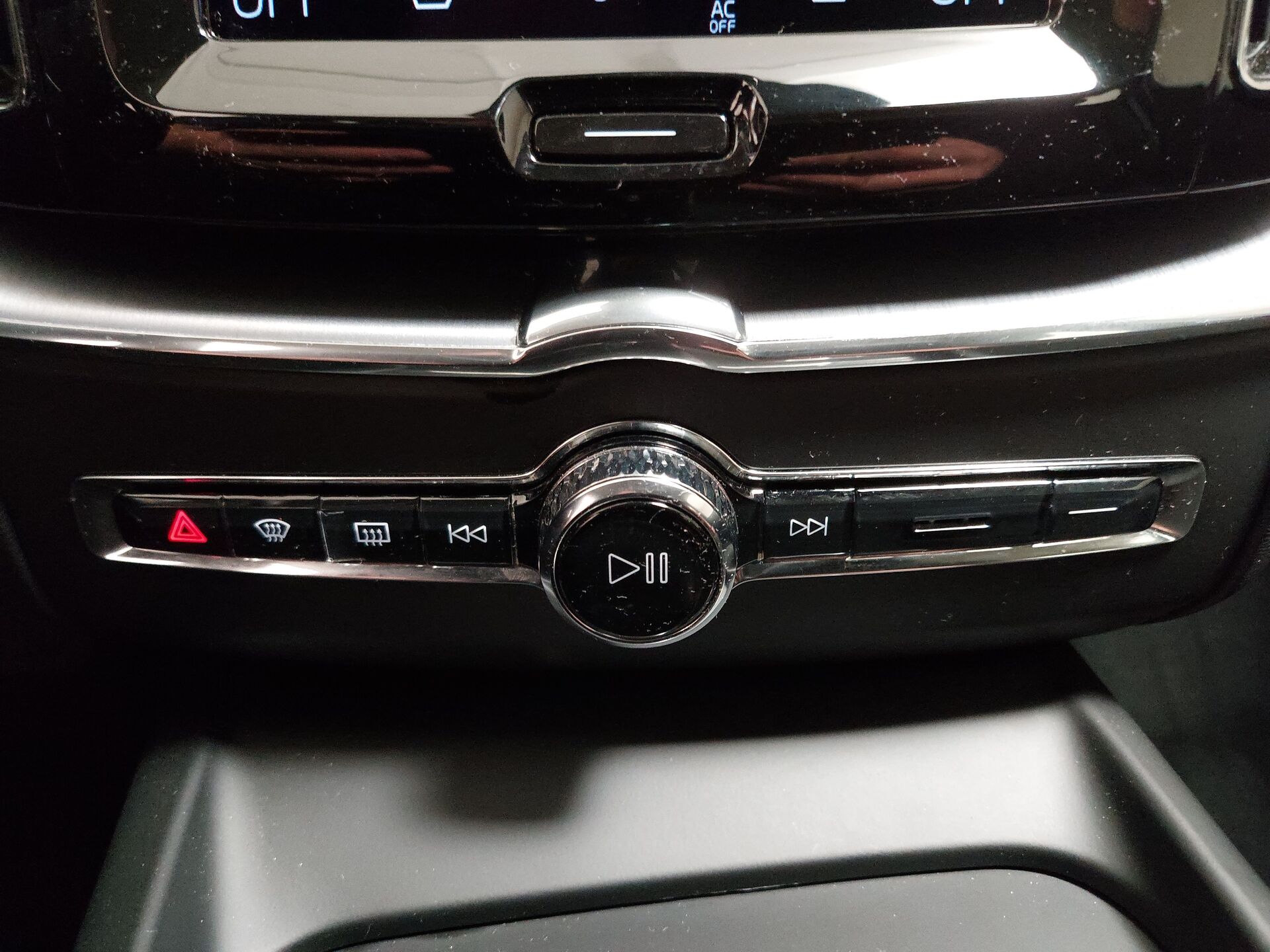 Volvo XC60 B4 Momentum Pro Navi LED H-K RFK AHK 20