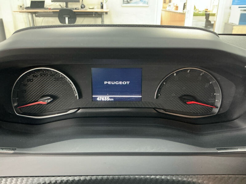 Peugeot 208 1.2 PureTech Active LED PDC Shz 6