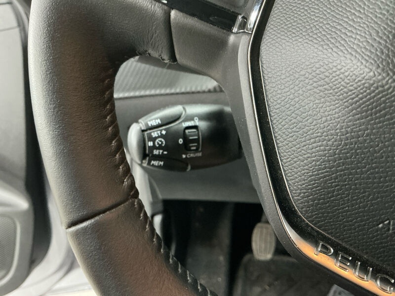 Peugeot 208 1.2 PureTech Active LED PDC Shz 8