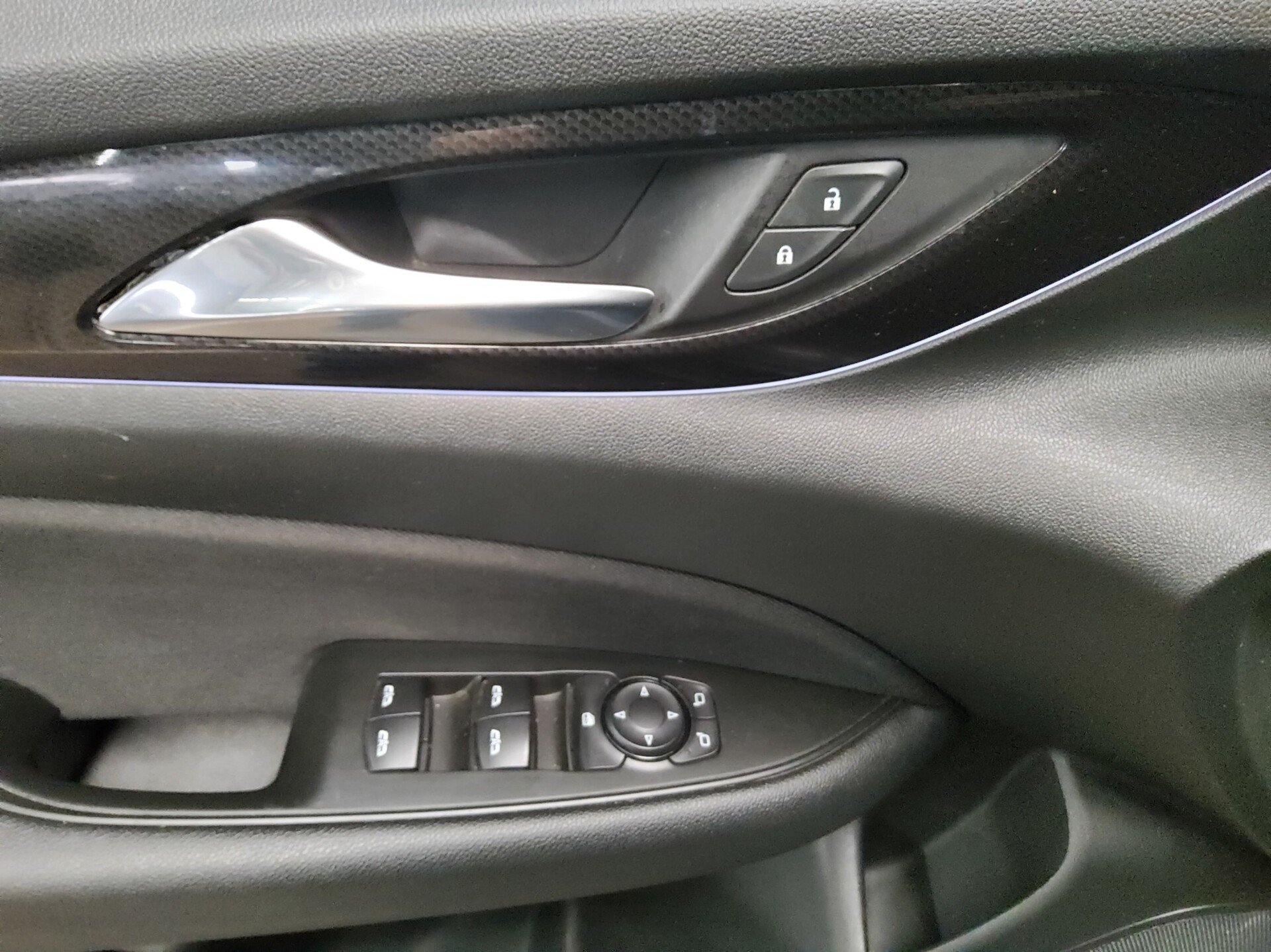 Opel Insignia ST 2.0 D Elegance Navi LED DAB AHK 9