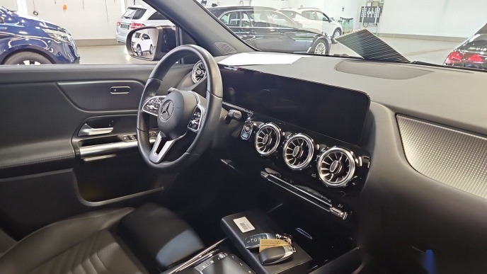Mercedes-Benz EQA 250 Progressive Navi LED Shz T-Leder RFK 6