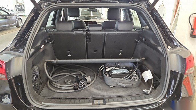 Mercedes-Benz EQA 250 Progressive Navi LED Shz T-Leder RFK 10