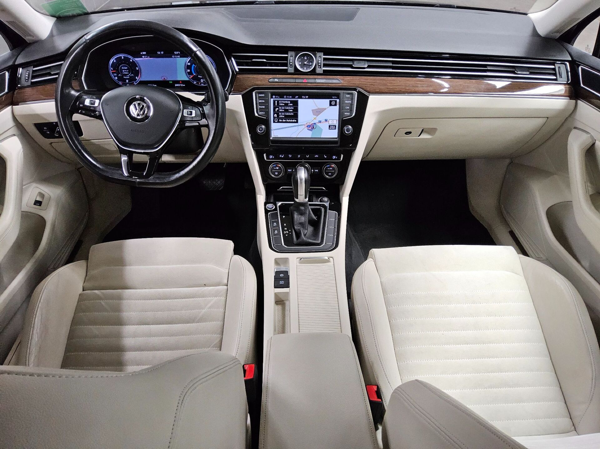 Volkswagen Passat 2.0 TDI Highline Navi LED AID ACC PDC Shz 5