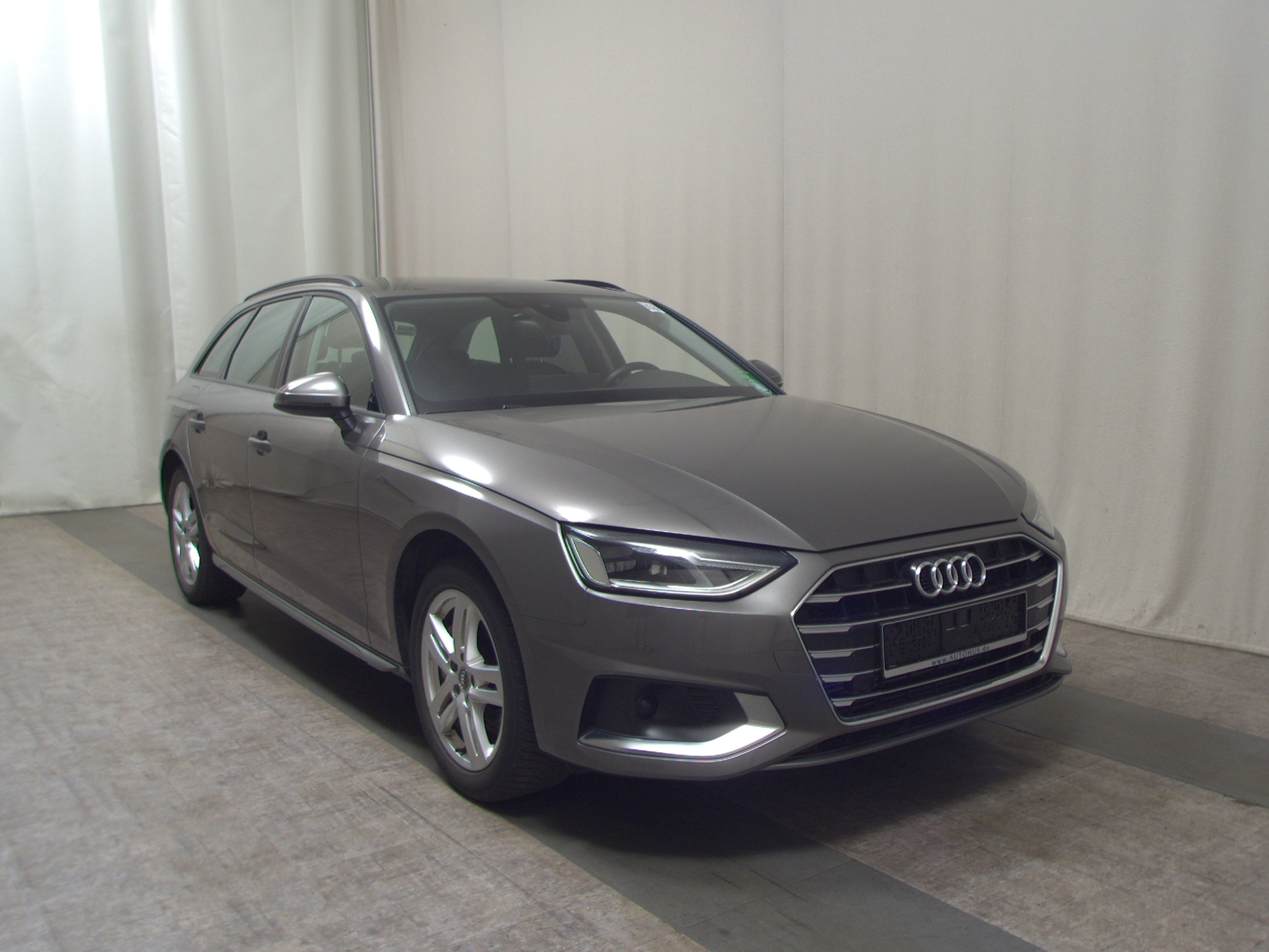 Audi A4 Avant 40 TFSI advanced Navi LED PDC 3
