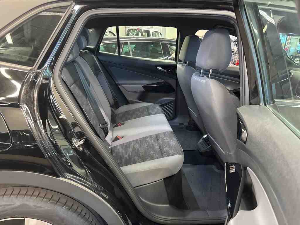 Volkswagen ID.4 NAVI LED SHZ PDC AHK 7