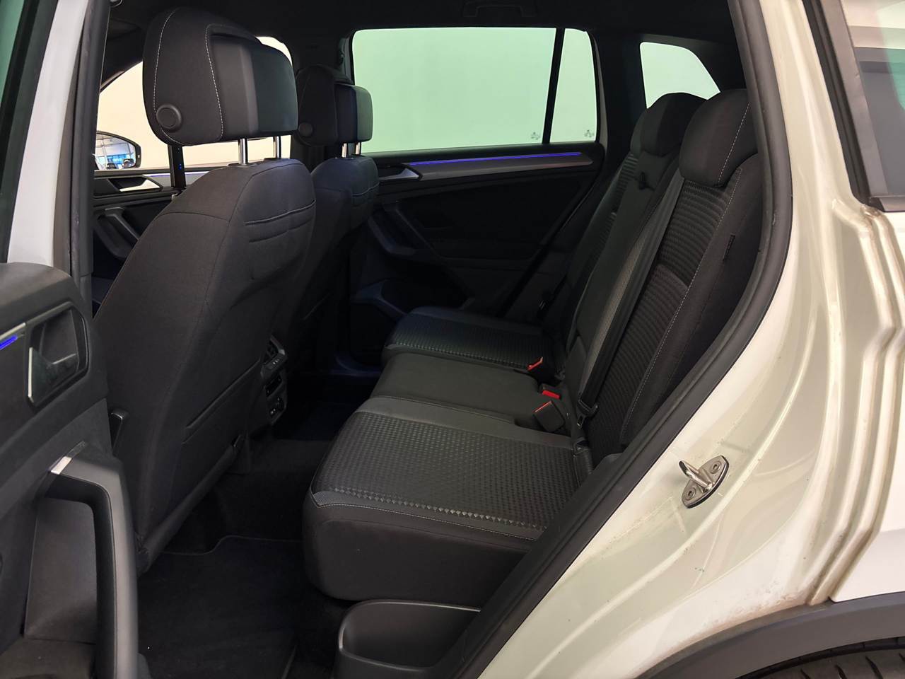 Volkswagen Tiguan 1.4 TSI eHybrid Active NAVI KLIMAAUT LED SHZ HUD 8