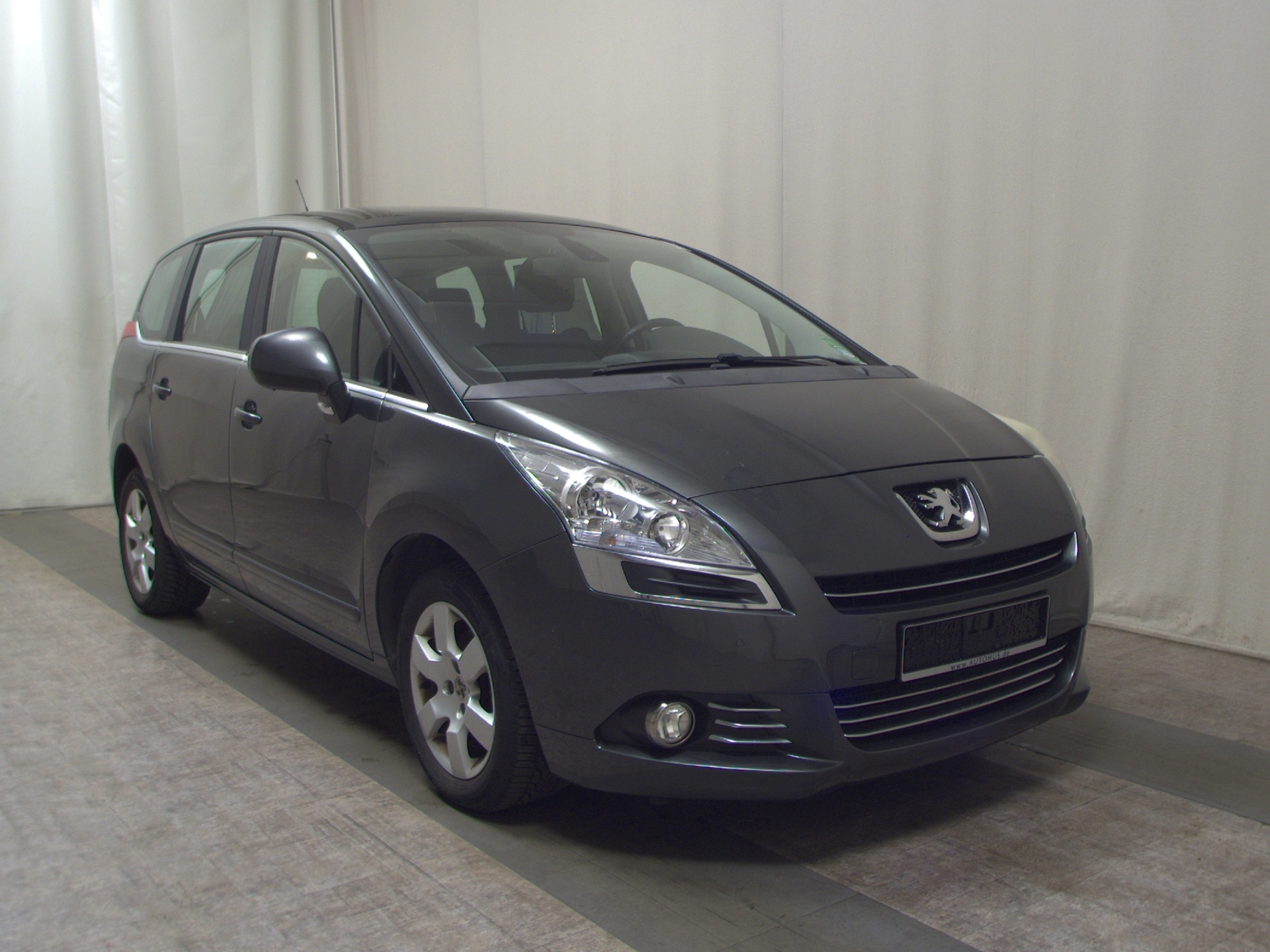 Peugeot 5008 1.6 HDi Active 7-Sitzer Pano AHK 3