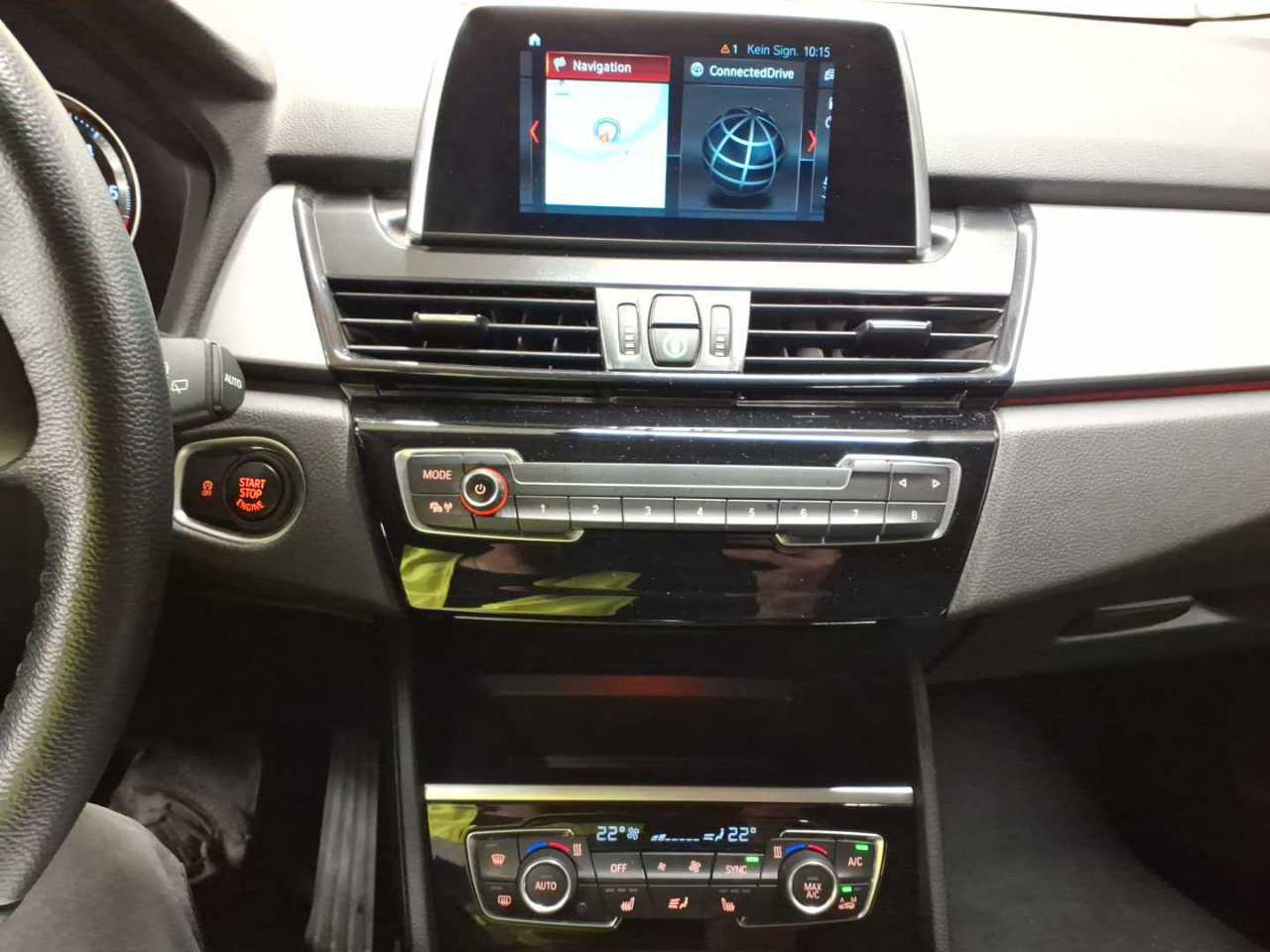 BMW 218dA Advantage Navi LED AHK PDC SHZ 7