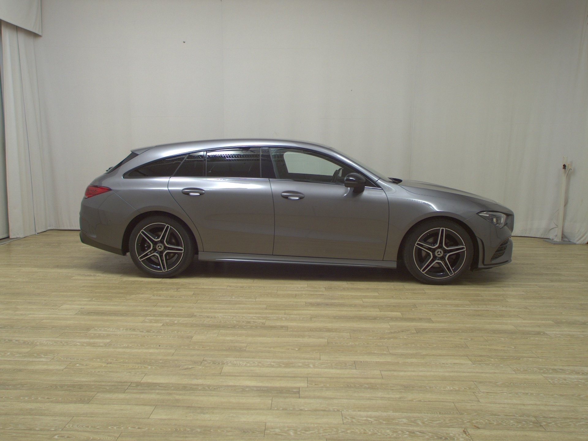 Mercedes-Benz CLA 200 SB AMG-Line Night MB-LED Navi Sound RFK
