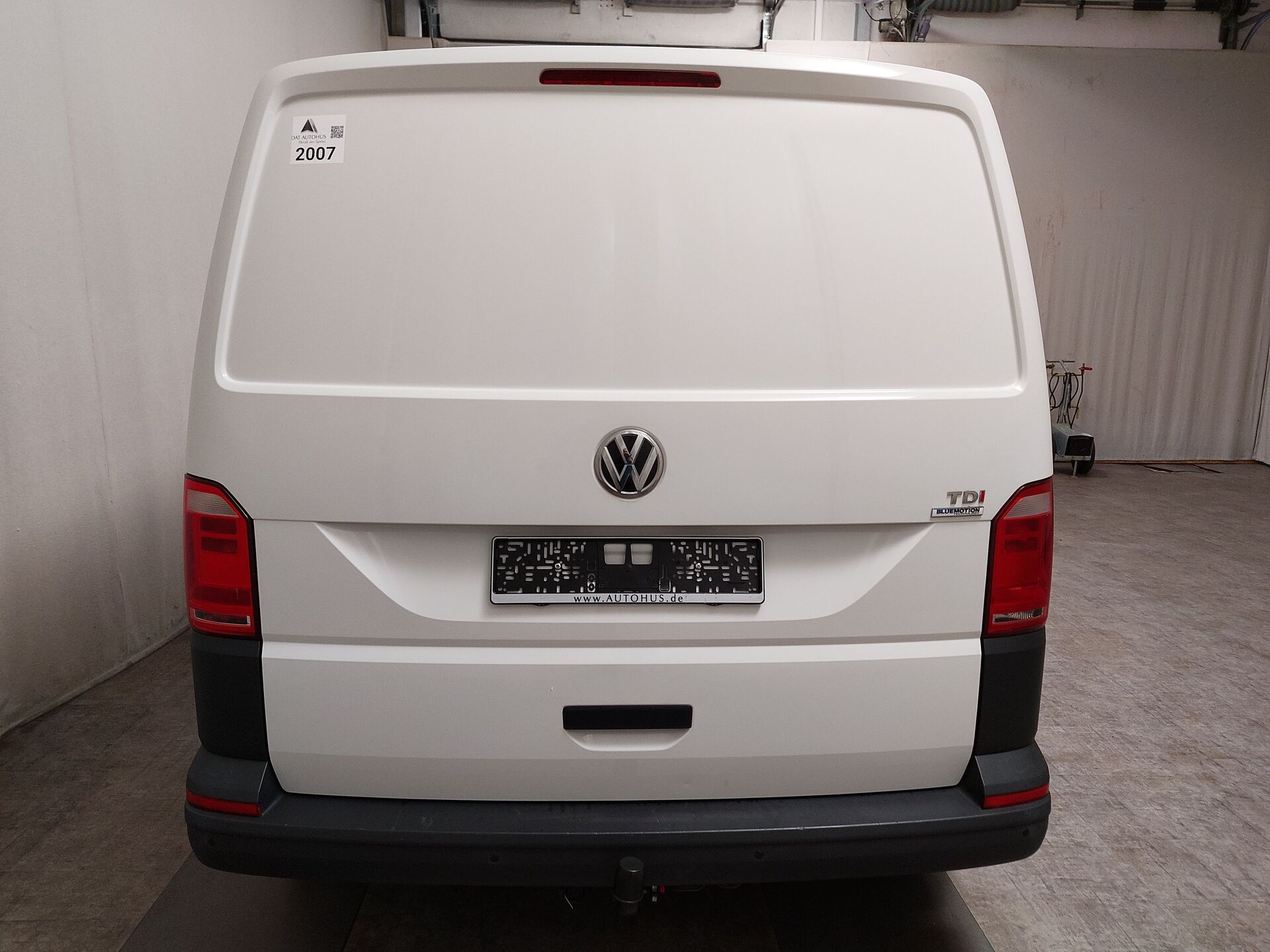 Volkswagen T6 Transporter NAVI KLIMAAUT SHZ PDC AHK 6