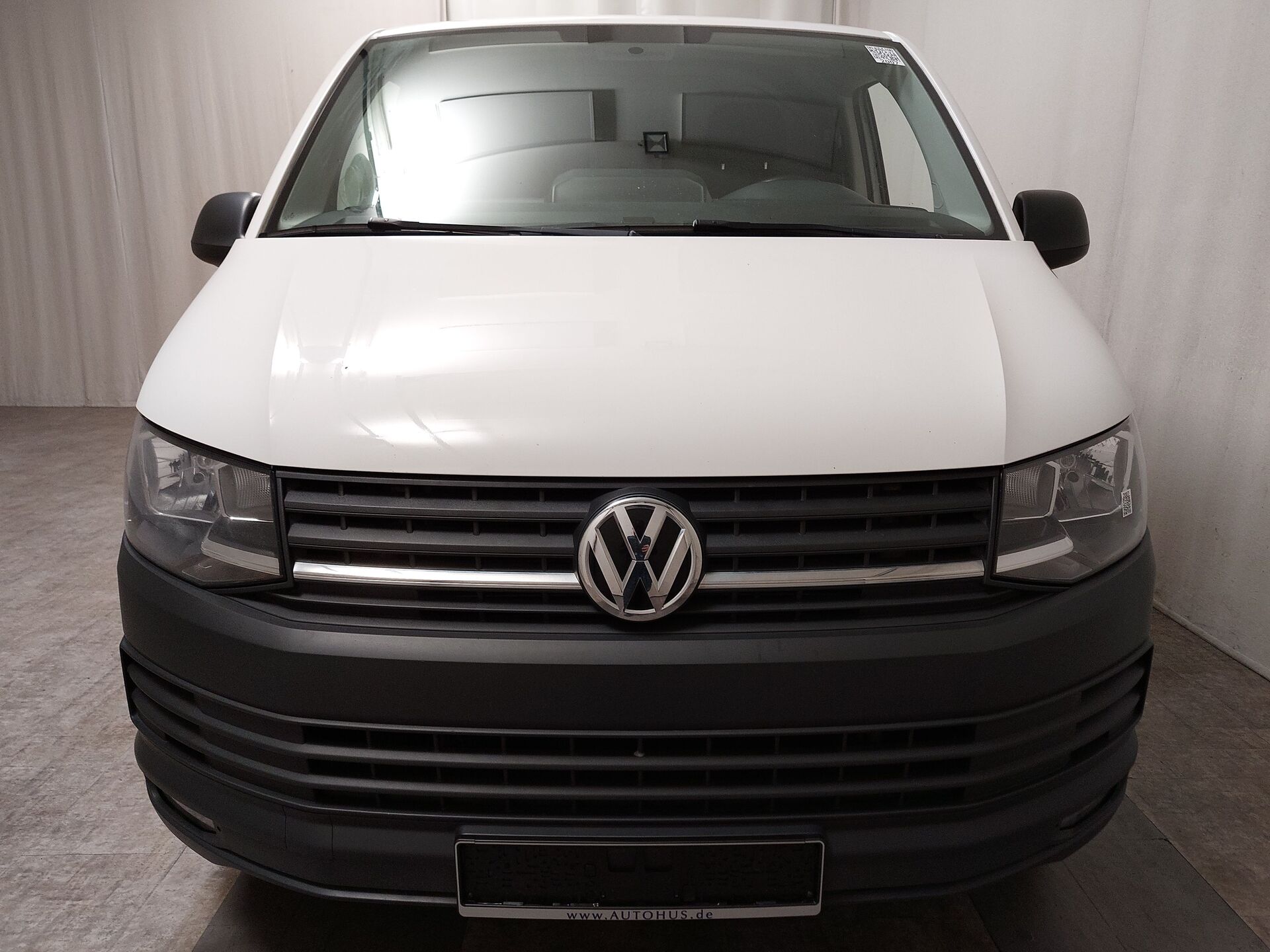 Volkswagen T6 Transporter NAVI KLIMAAUT SHZ PDC AHK 5