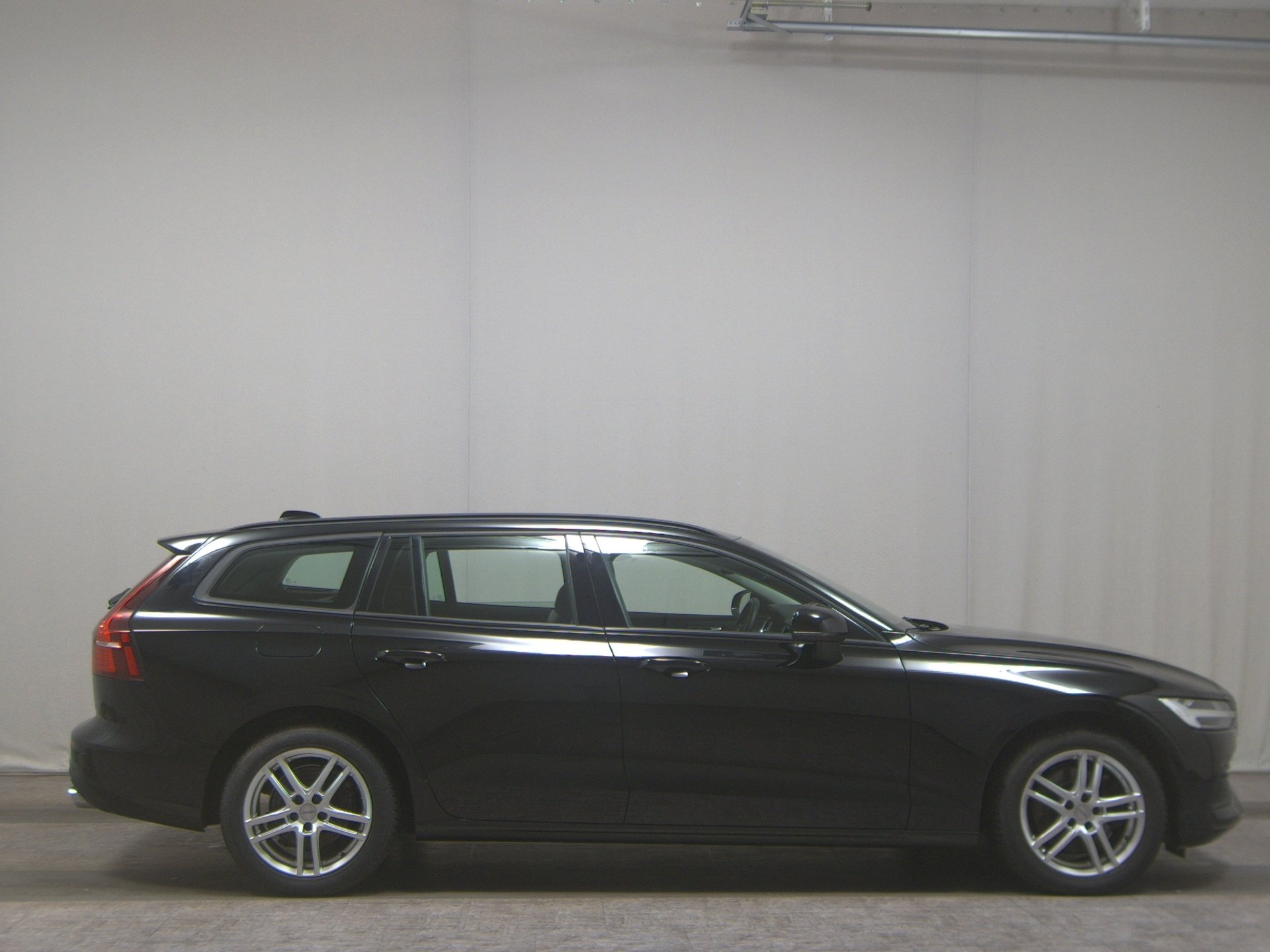 Volvo V60 B3 Momentum Navi LED RFK ACC