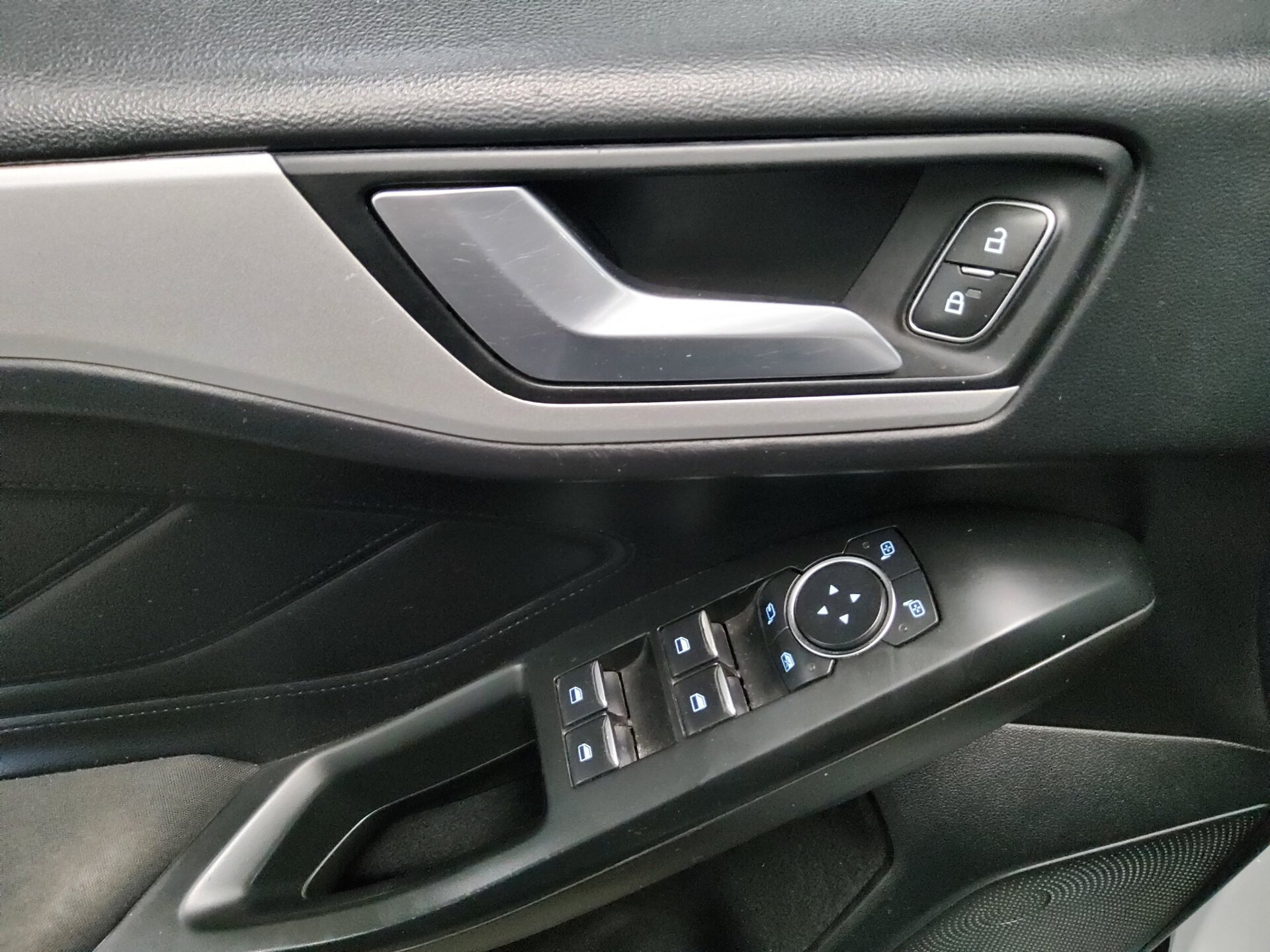 Ford Focus Turnier 1.5 EB Cool&Connect Navi LED RFK ACC SHZ 9