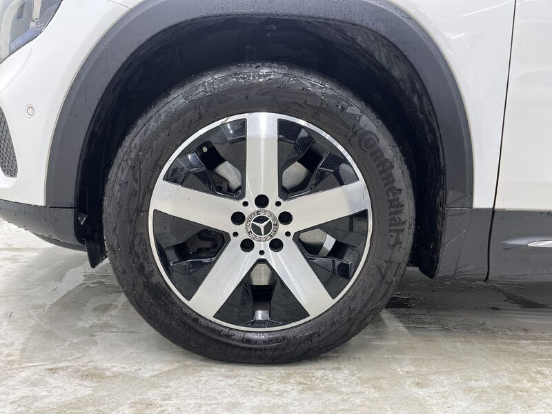 Mercedes-Benz GLB 200 d Progressive Navi LED 12
