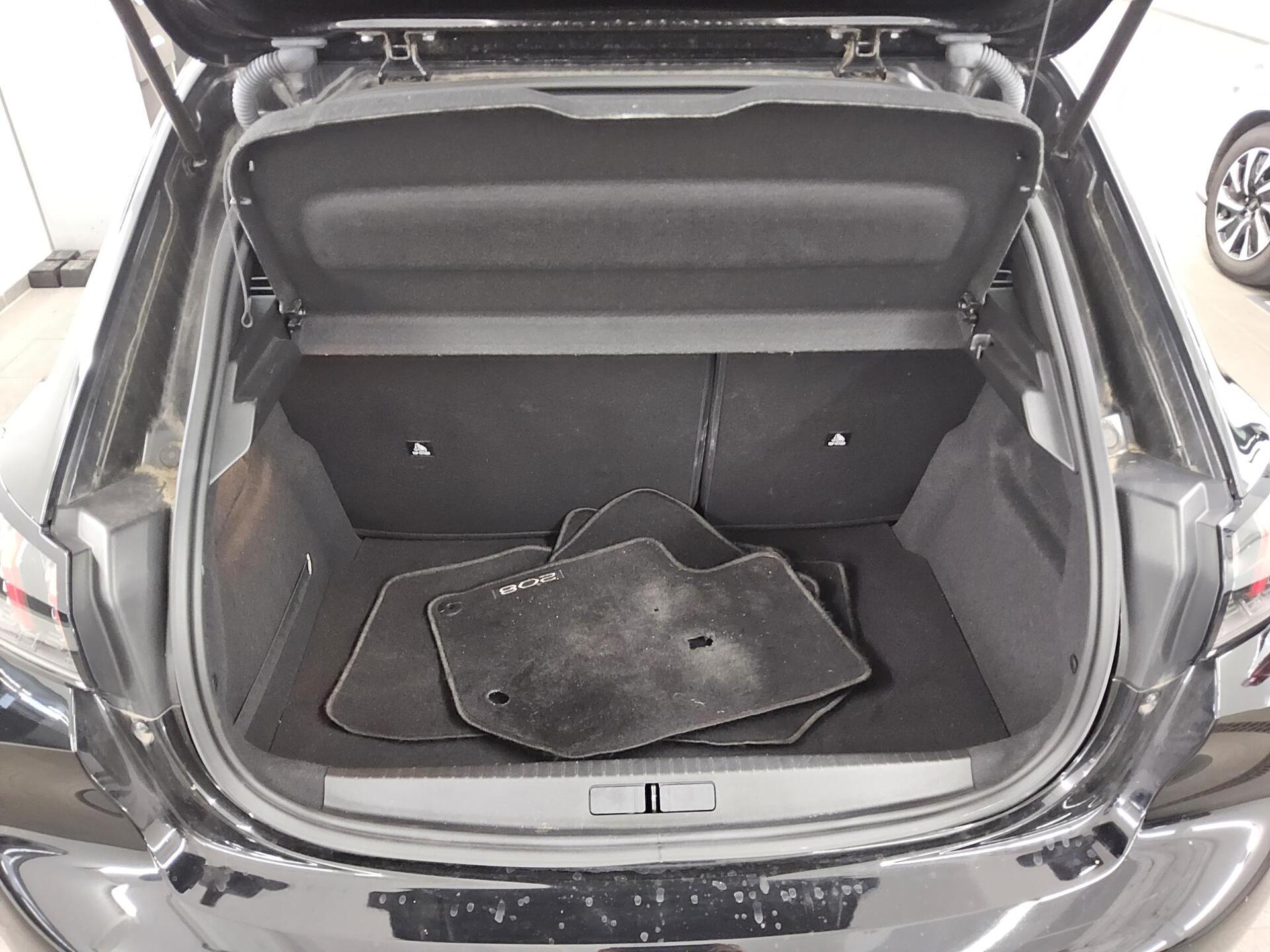 Peugeot 208 1.2 PureTech Allure T-Leder Navi LED 11
