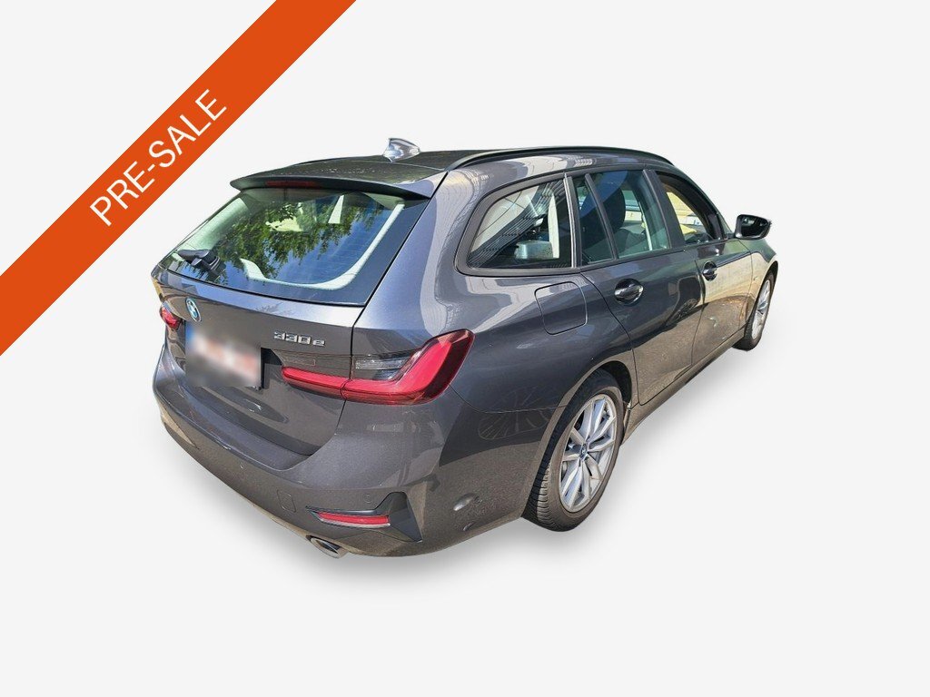 BMW 330e LEDER LED Navi LC Prof. 4