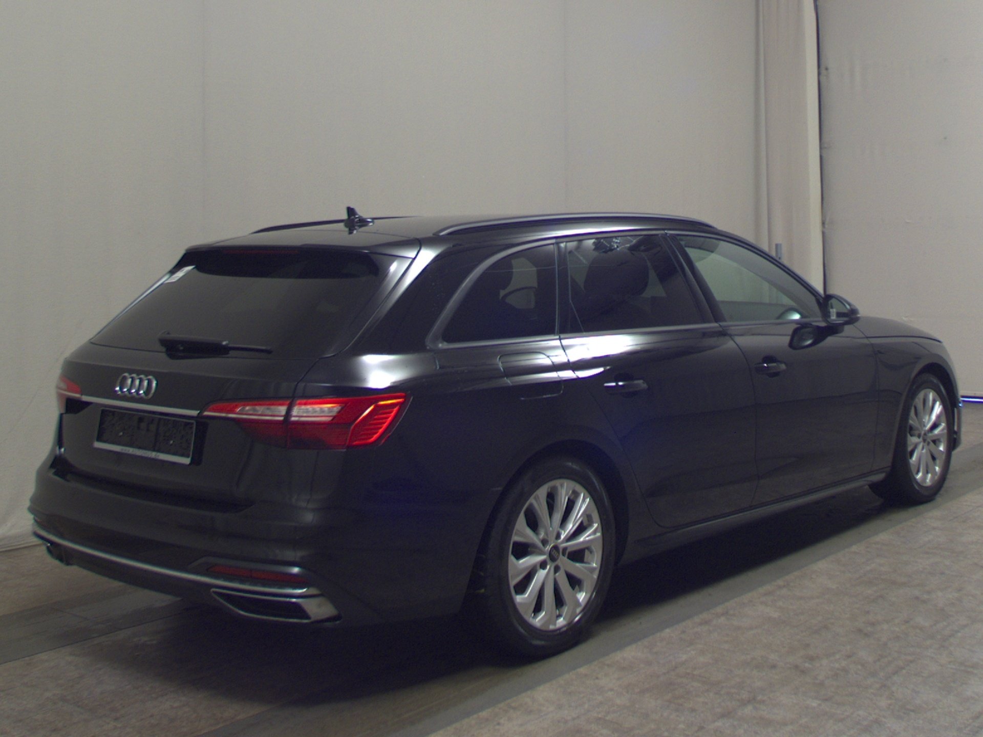Audi A4 Avant 35 TDI advanced Navi+ LED RFK Ambiente 4