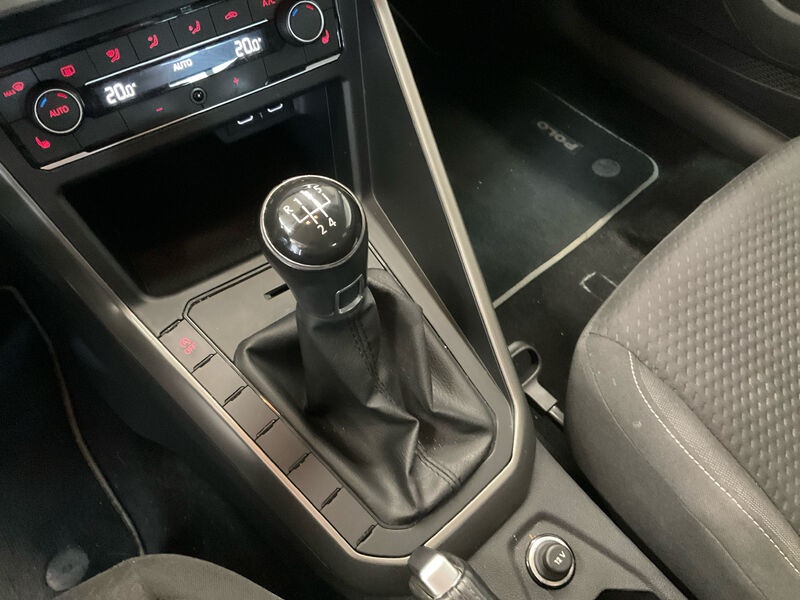 Volkswagen Polo 1.0 TSI Comf. CARPLAY ANDROID KLIMAAUT SHZ LED 11